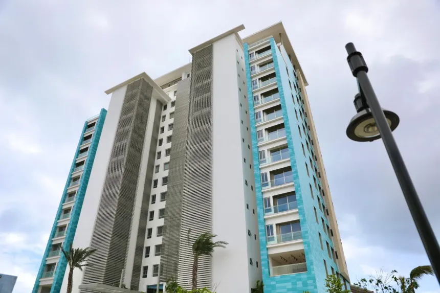 Inauguran la primera torre del este, 7 Mares, en la ciudad destino Cap Cana Inauguran la primera torre del este, 7 Mares, en la ciudad destino Cap Cana