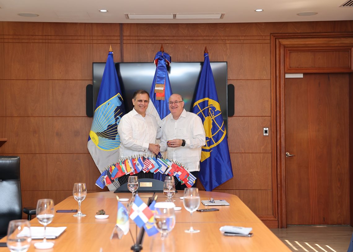 Presidente del BID destaca comportamiento de República Dominicana como deudor