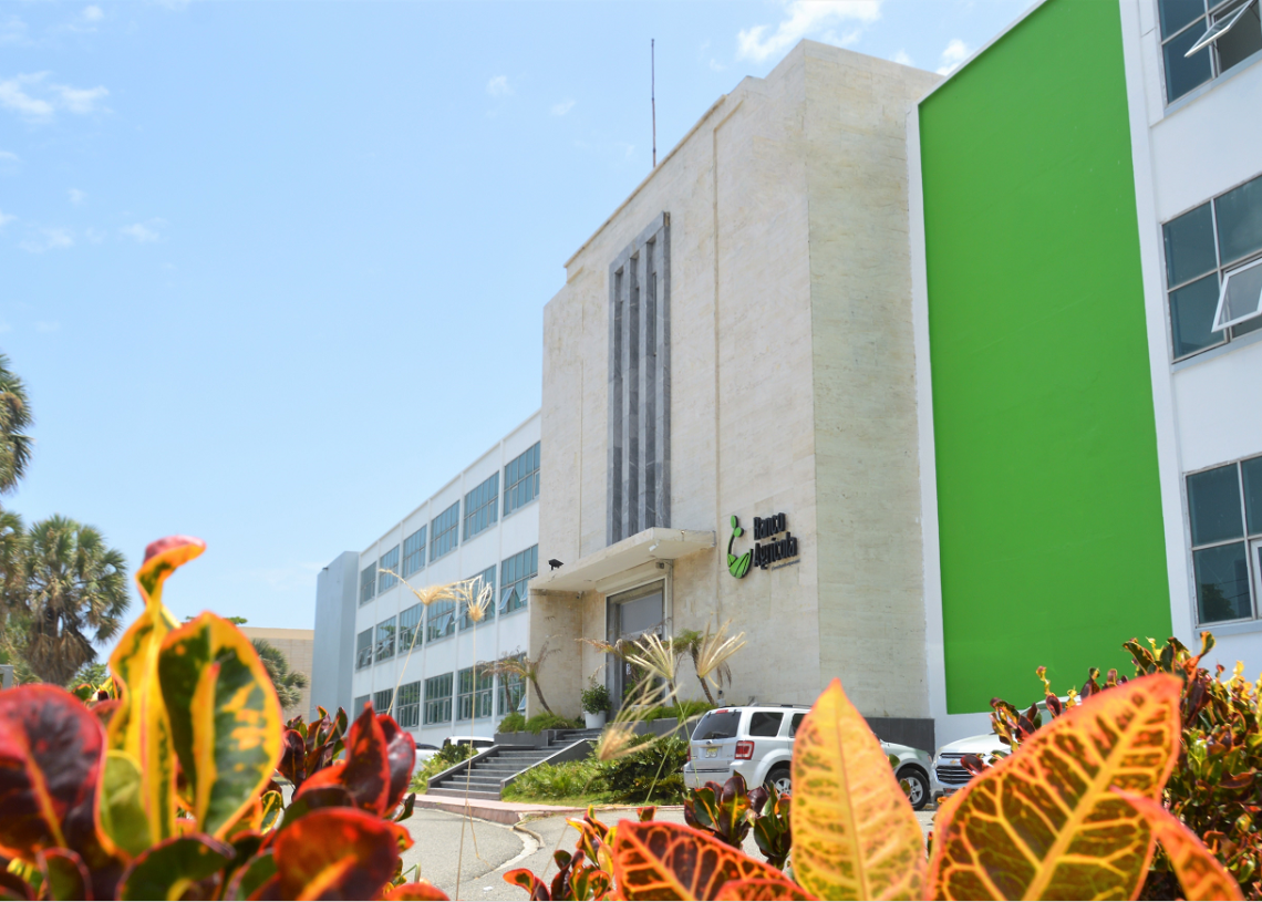 El Bagrícola anuncia préstamos por US$60 millones a pequeños y mediados productores