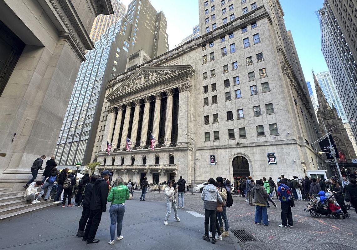 Wall Street abre en verde y el Dow Jones sube un 0.24%