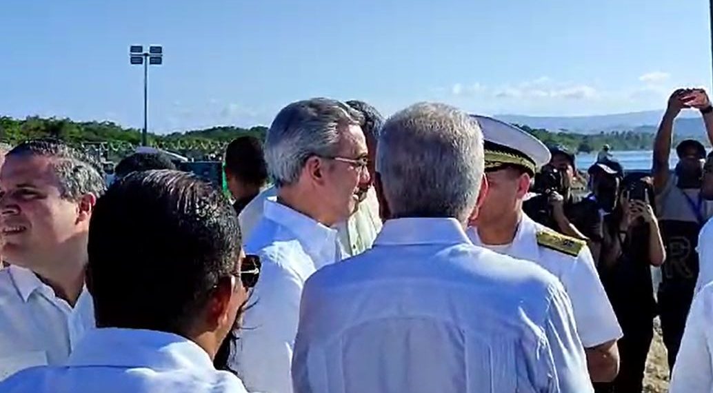 Abinader deja inaugurado muelle pesquero en Río San Juan Abinader deja inaugurado muelle pesquero en Río San Juan