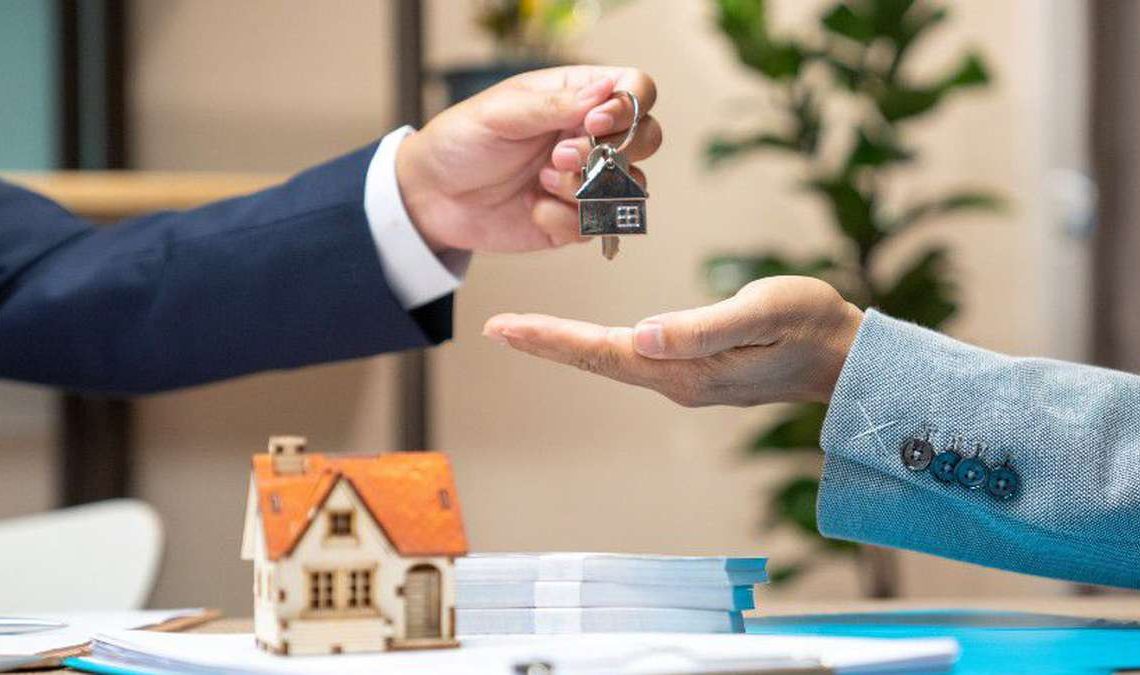 Más de 9.5 millones de hispanos son propietarios de vivienda en EE.UU., según un estudio Más de 9.5 millones de hispanos son propietarios de vivienda en EE.UU., según un estudio