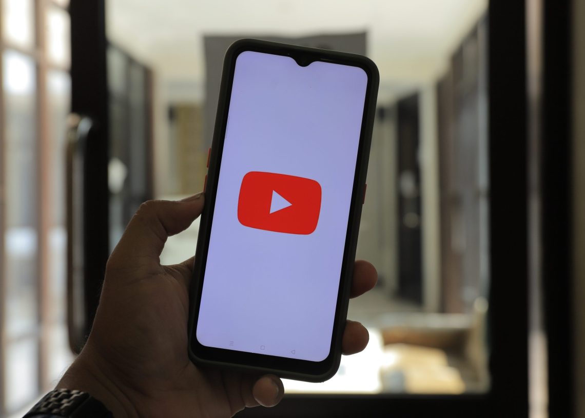 Google destaca el buen rendimiento de los anuncios que YouTube muestra en la pausa de los vídeos