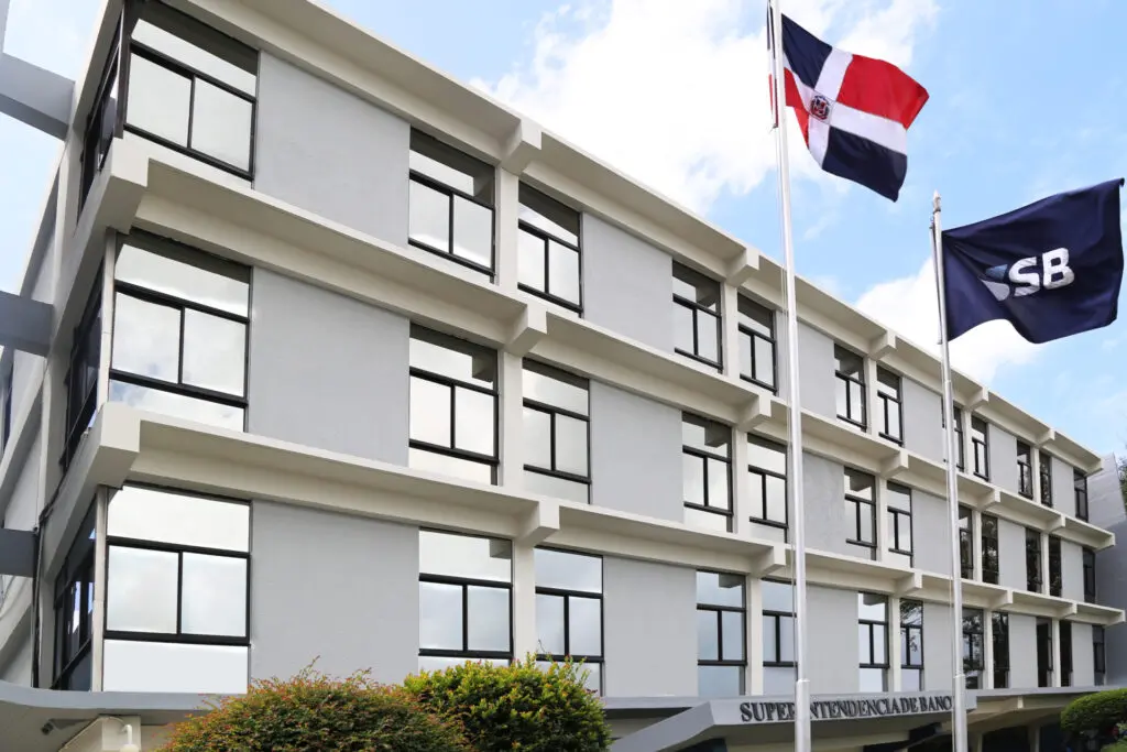 Los desiertos bancarios están a punto de desaparecer en RD Los desiertos bancarios están a punto de desaparecer en RD