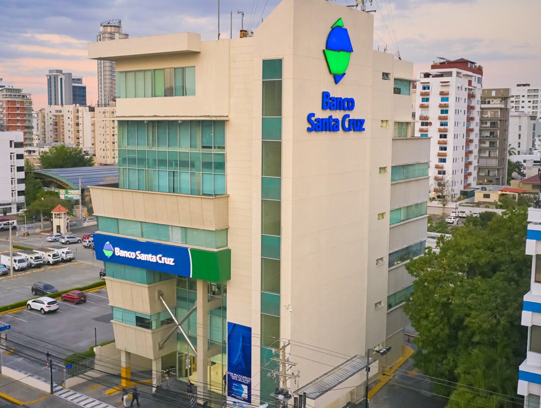 Rectifican certificación de Sostenibilidad 3R al Banco Santa Cruz