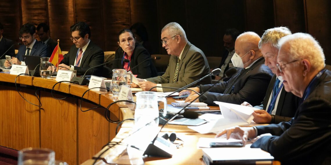 La CEPAL plantea que urge ampliar el espacio fiscal para un desarrollo más inclusivo en América Latina