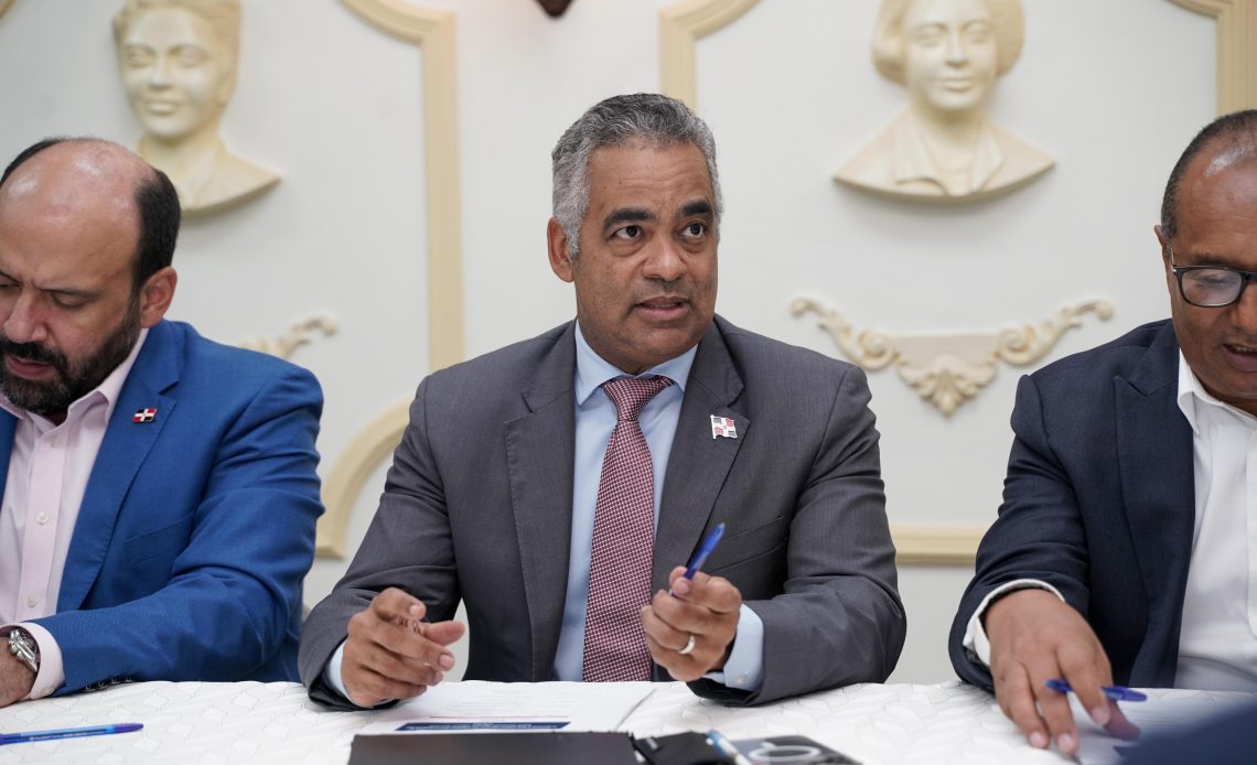 Gobierno levanta suspensión a exportación del plátano con efectividad inmediata