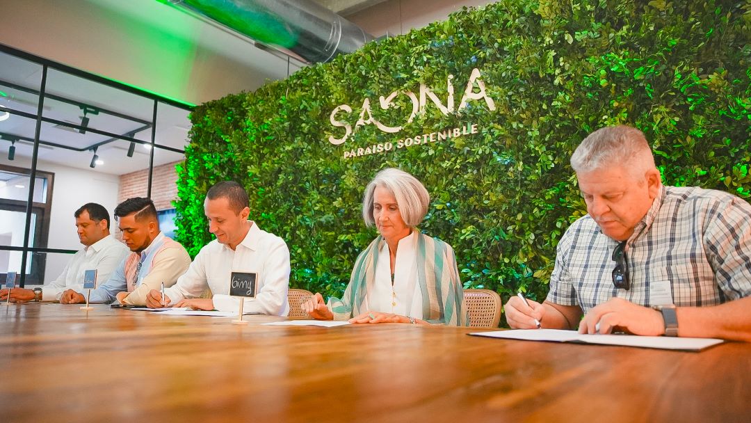 Firman acuerdo para transformación sostenible de isla Saona