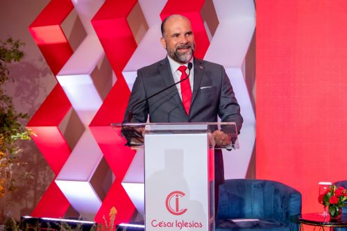 César Iglesias distribuirá 1,200 millones de pesos en su sociedad César Iglesias distribuirá 1,200 millones de pesos en su sociedad