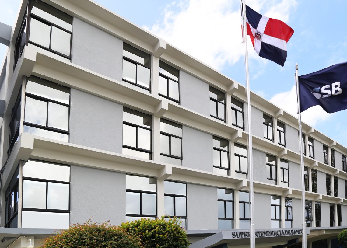 SB asegura desiertos bancarios están a punto de desaparecer en RD