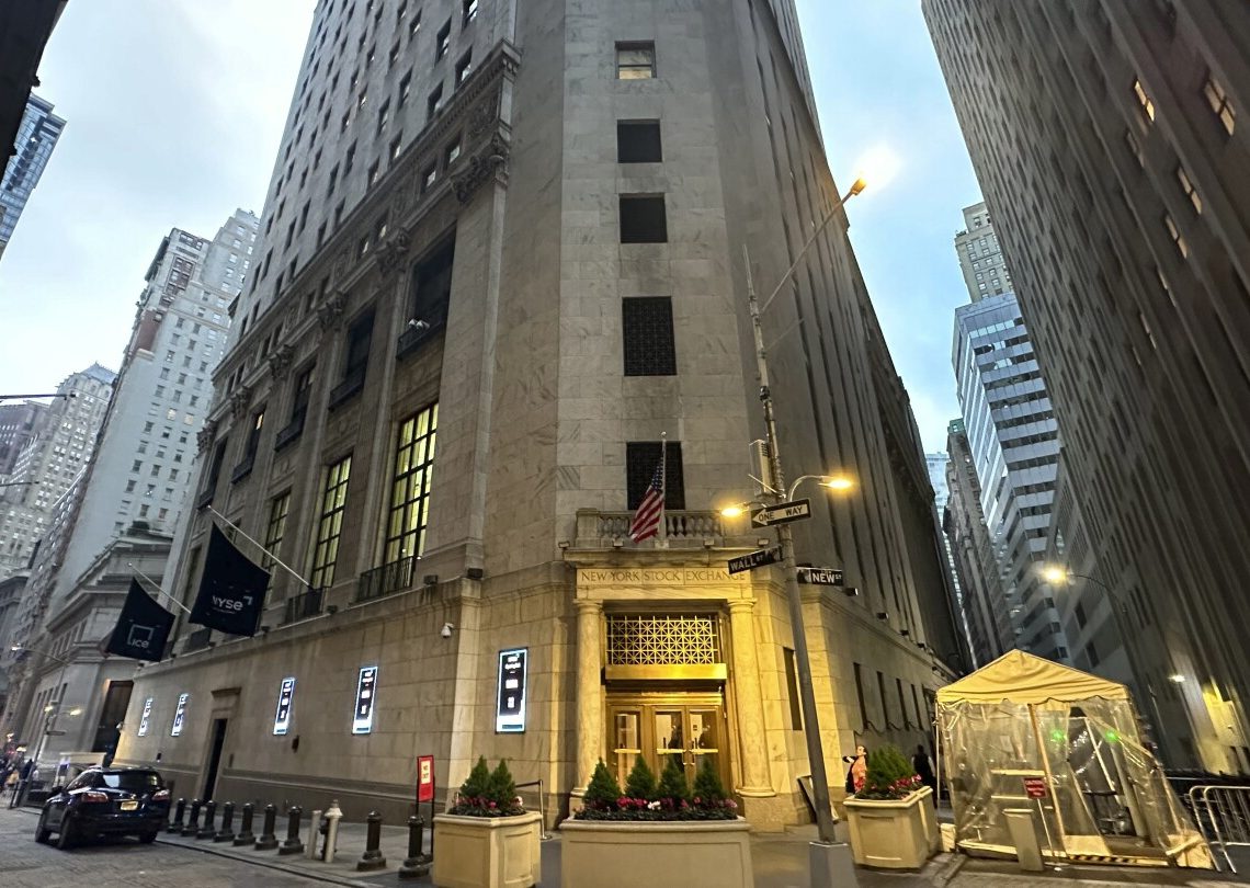 Doble récord en Wall Street con altas expectativas por los resultados de Nvidia