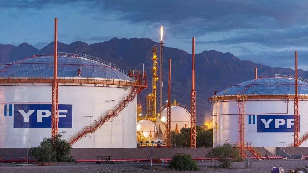 Las ganancias netas de la petrolera argentina YPF crecen 92.7% en el primer trimestre Las ganancias netas de la petrolera argentina YPF crecen 92.7% en el primer trimestre