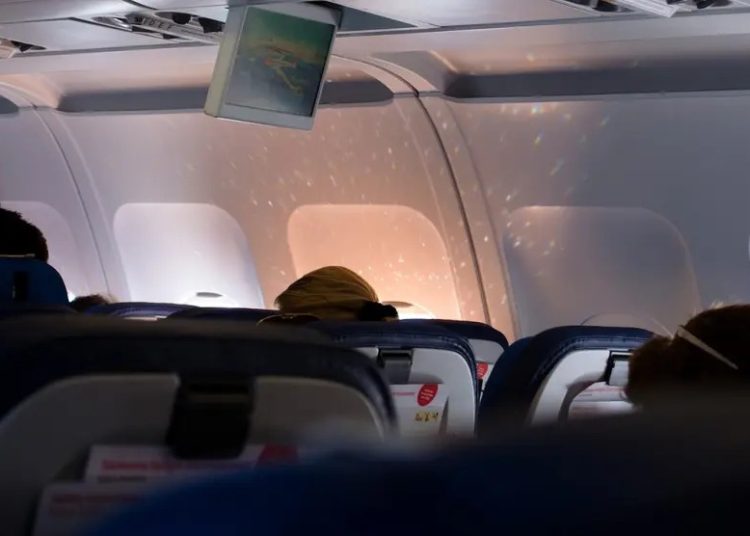 España multa con €150 millones a 4 aerolíneas de bajo coste por “prácticas abusivas”