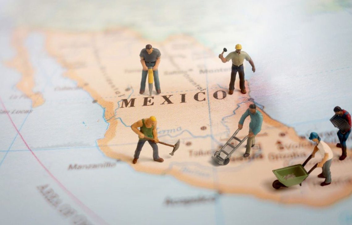 México crea 84,857 empleos formales en abril y suma casi 350,000 en el año