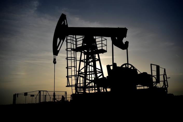 El petróleo de Texas cae por cuarto día consecutivo hasta US$76.87 el barril