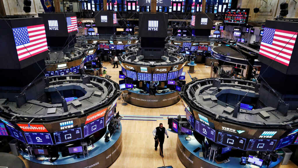 Wall Street cierra en rojo y el Dow Jones pierde un 1.49% pendiente de la Fed
