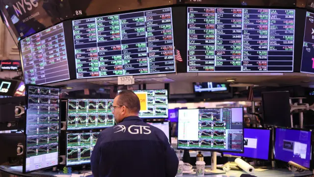 Wall Street abre en verde, inmune al terremoto causado por el veredicto a Trump