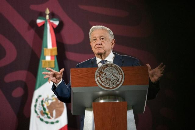 Aumento de importaciones de combustible de México complica el objetivo de AMLO