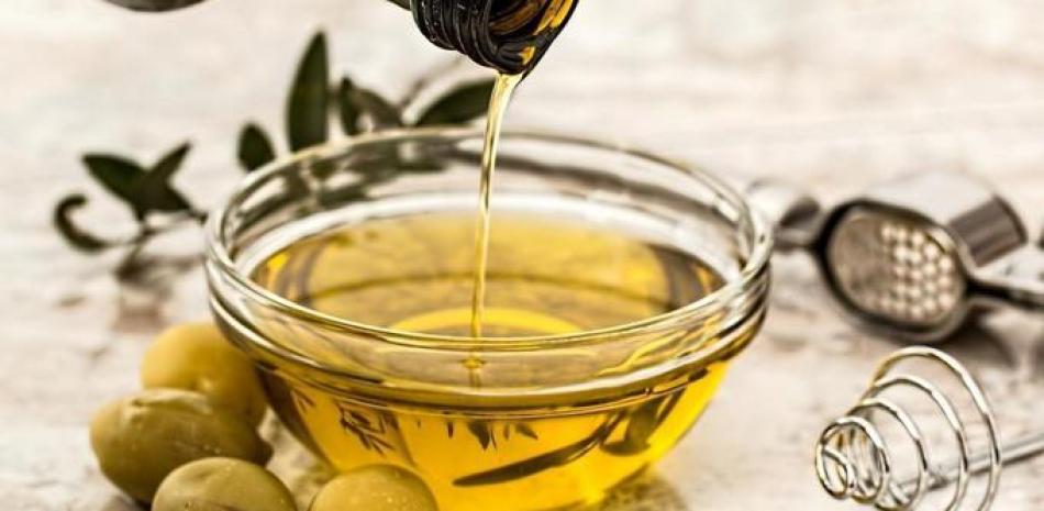 España suprime el IVA del aceite de oliva ante la escalada de los precios
