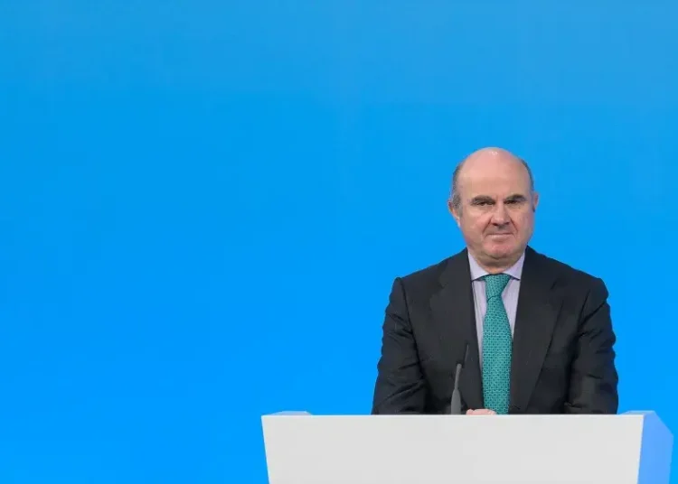 BCE avisa de meses difíciles para la inflación