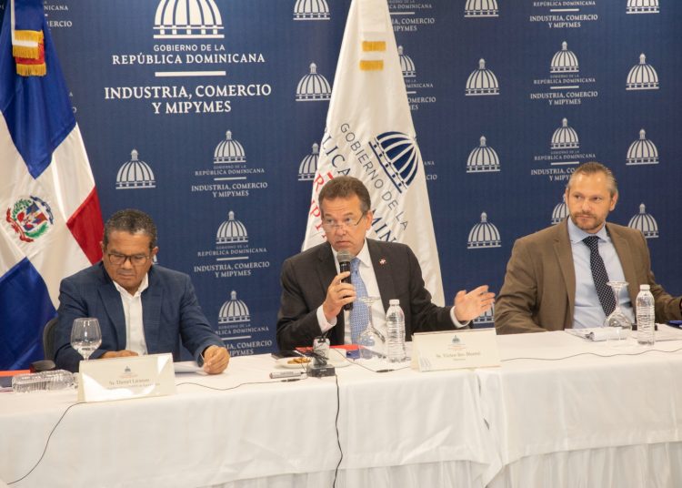 CNZFE aprueba instalación de 15 nuevas empresas en zonas francas