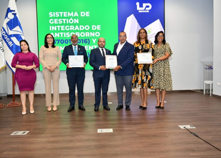 DGII recibe certificaciones internacionales en antisoborno y cumplimiento