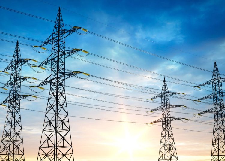 Franklin Vásquez: Las distribuidoras deben pasar al sector privado