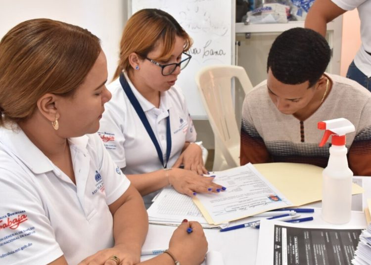¿Te gustaría trabajar en España? El MT anuncia 30 vacantes