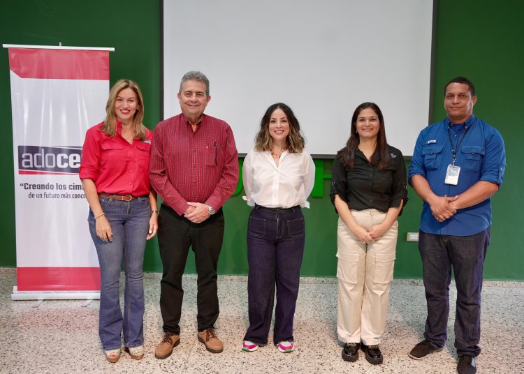 Maestros constructores reciben taller para reforzar conocimientos Maestros constructores reciben taller para reforzar conocimientos
