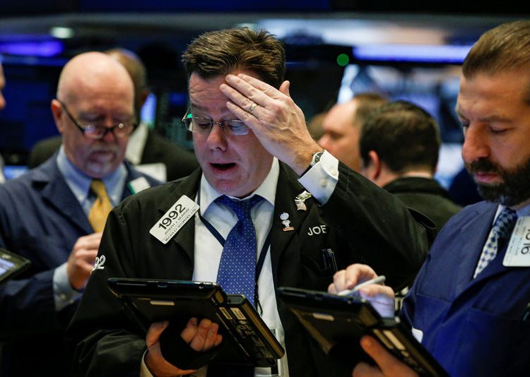 Wall Street cierra mixto después de que la Fed reportara “modestos progresos” en inflación