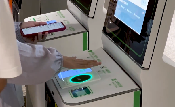 China implementa pago con solo escanear la palma de tu mano China implementa pago con solo escanear la palma de tu mano