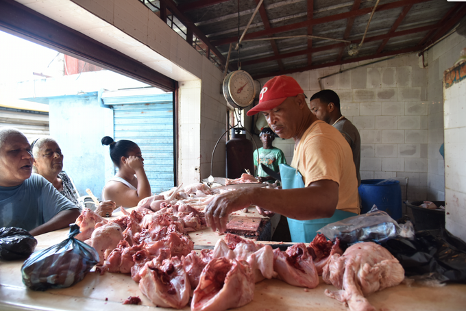 Por el alto precio disminuye venta de carne de pollo Por el alto precio disminuye venta de carne de pollo