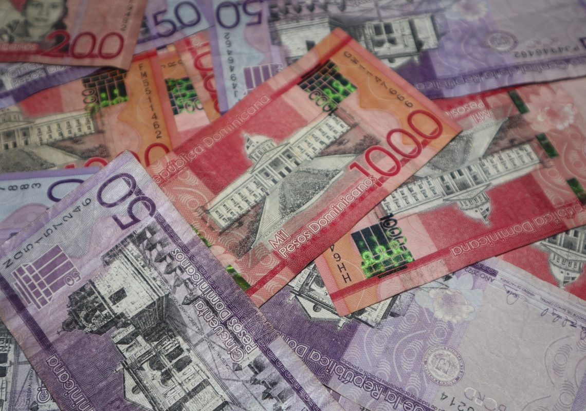 Ingresos de la DGII cayeron -12.9% en junio y los de aduanas subieron 12.2%