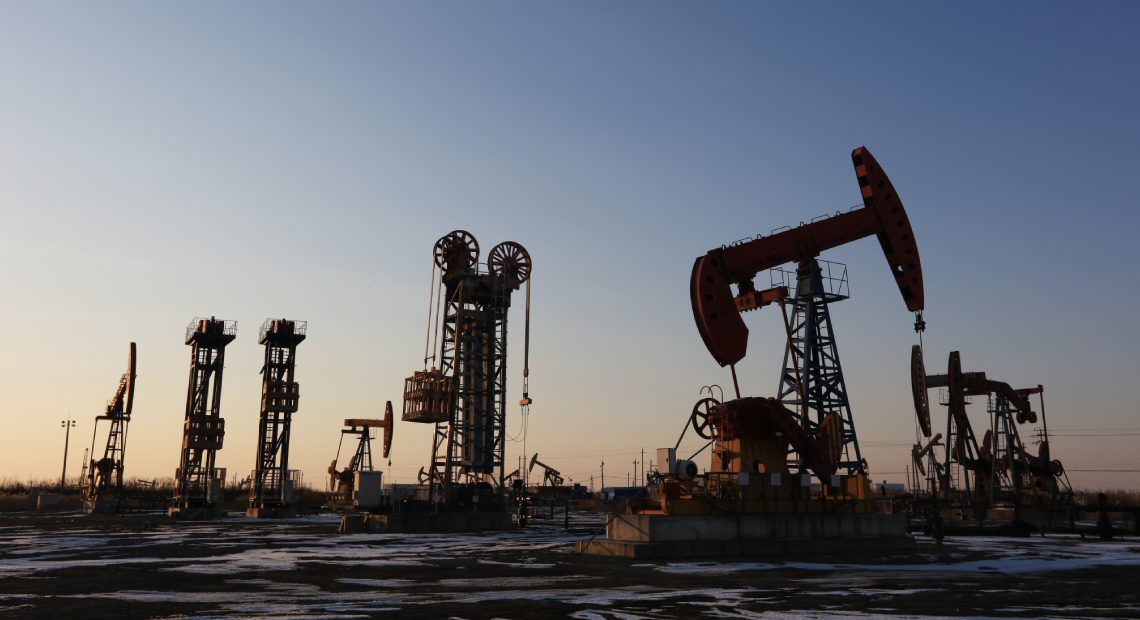 El petróleo de Texas cae un 1.3% pese a los indicios de recorte de tipos por la Fed El petróleo de Texas cae un 1.3% pese a los indicios de recorte de tipos por la Fed