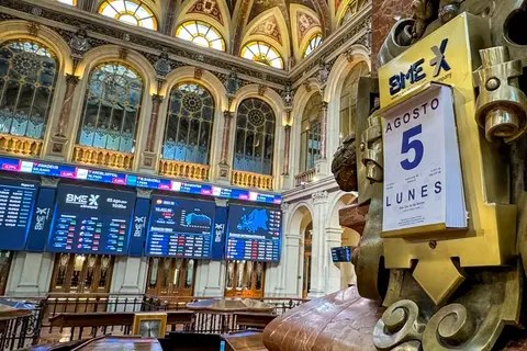 Bolsas europeas caen por el temor a un «aterrizaje brusco» de la economía en EE.UU.