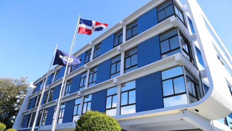 Publican compendio de jurisprudencia bancaria