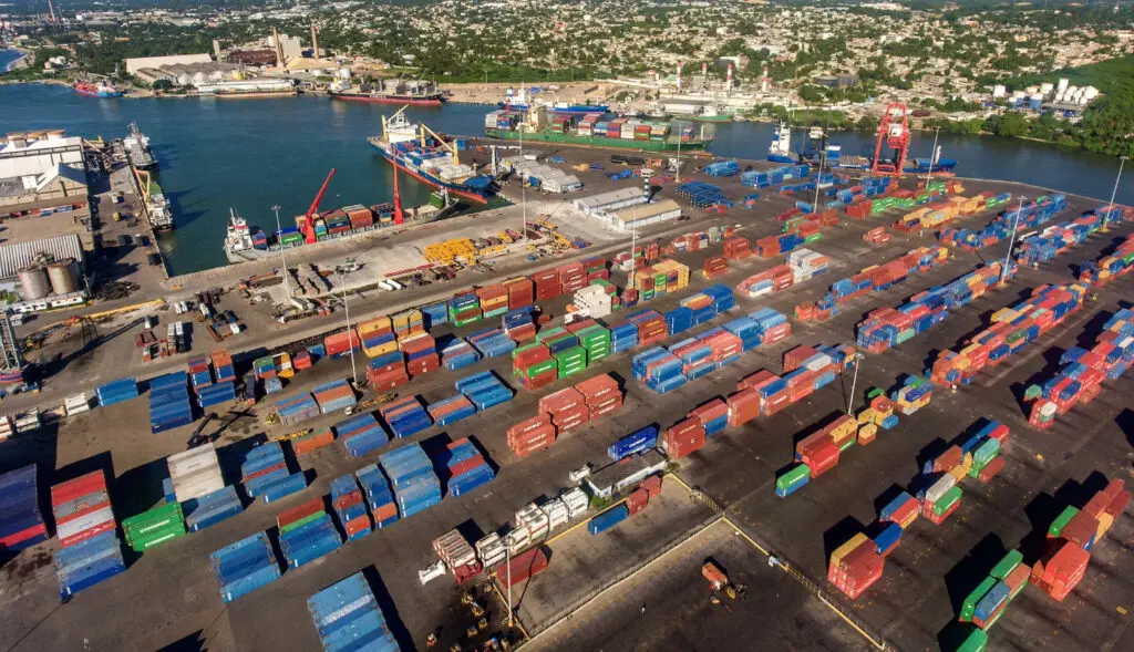 Exportaciones de República Dominicana por debajo del promedio regional