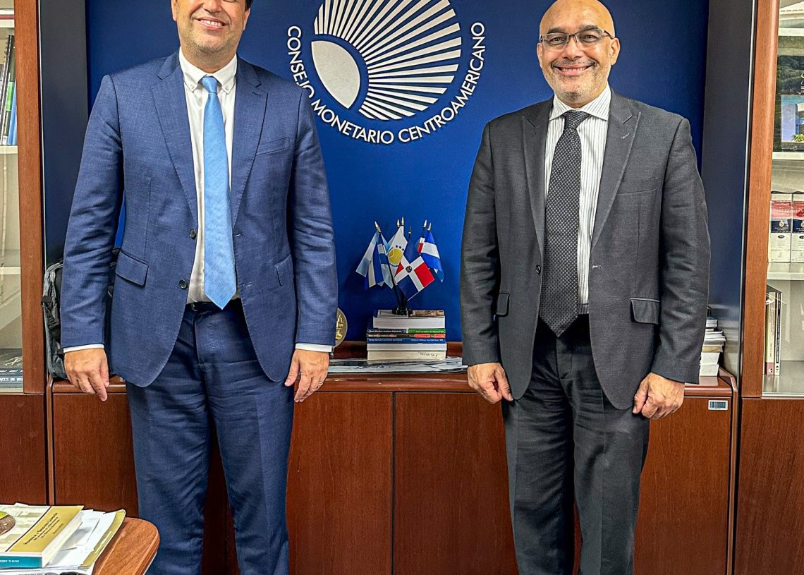 Analizan desafíos política económica de RD y Centroamérica