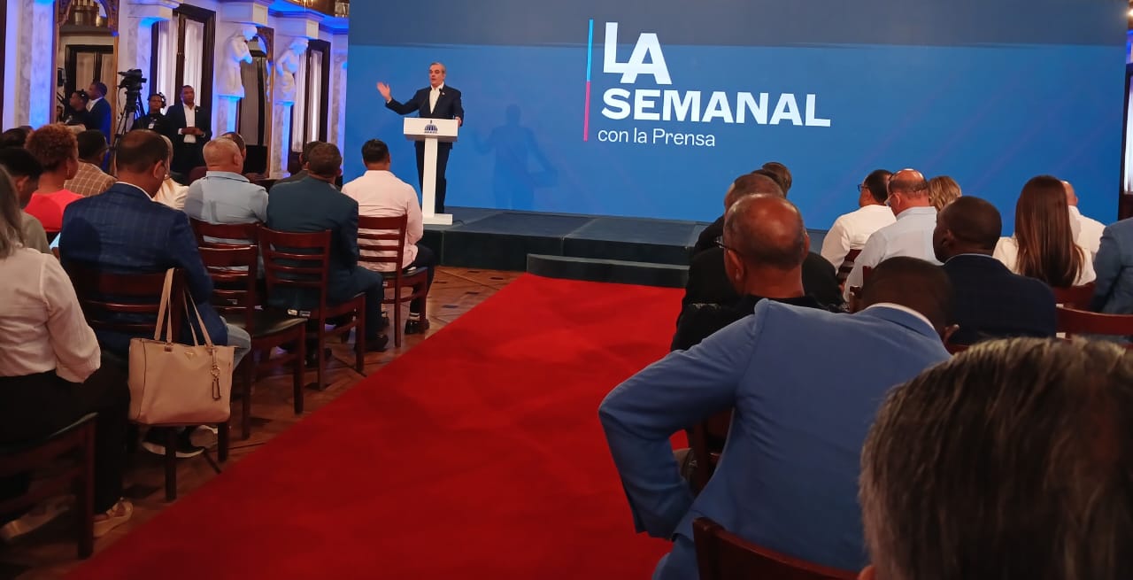 Abinader dice RD no ha comprado petróleo a Venezuela desde que es presidente