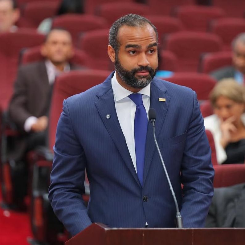 Presidente del Codessd pide en vistas públicas eliminar 18% del IVA de la reforma fiscal Presidente del Codessd pide en vistas públicas eliminar 18% del IVA de la reforma fiscal