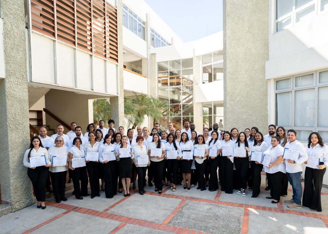 Asociación Cibao capacita a comerciantes con Programa Finanzas para Mipymes