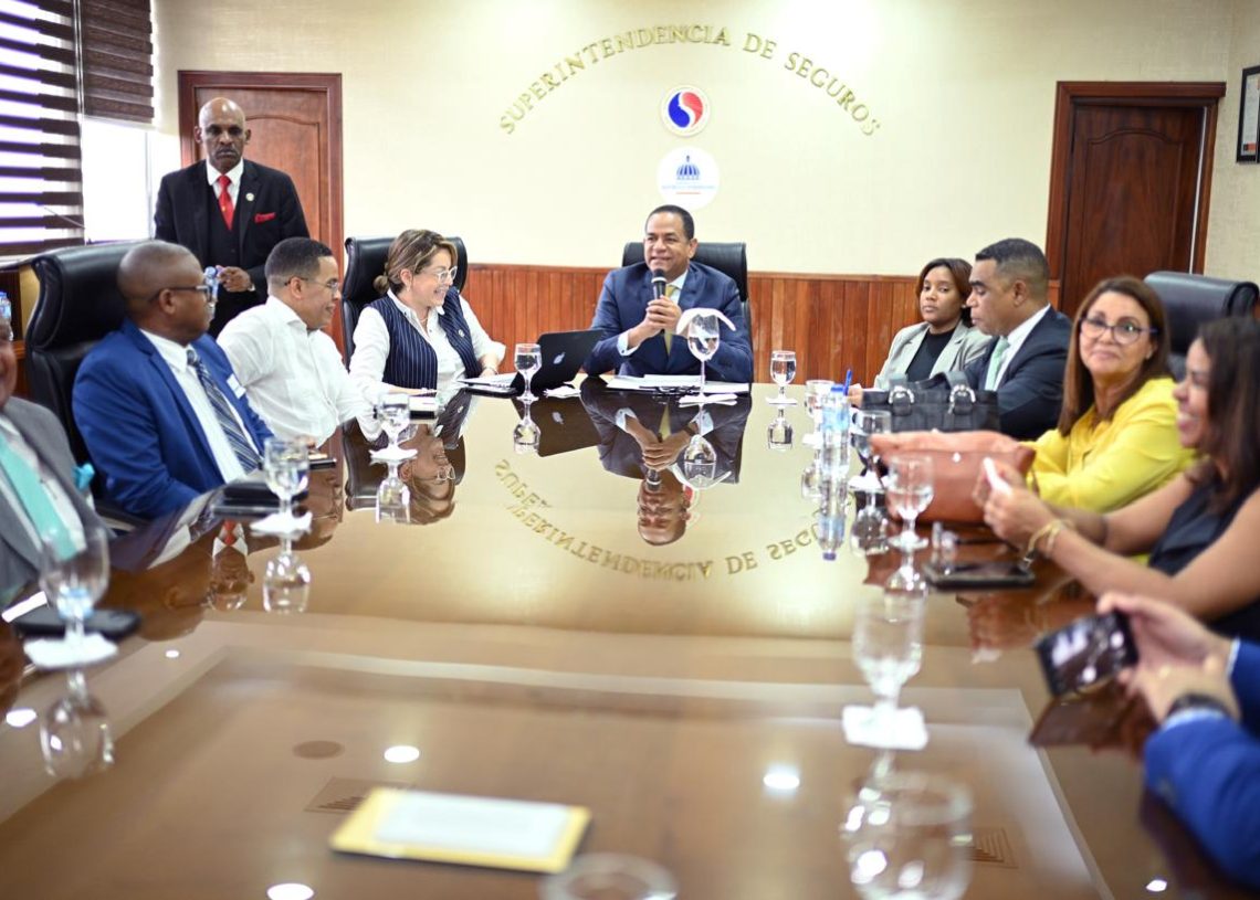 Superintendencia de Seguros y Anaprose colaborarán para agilizar procesos y dinamizar sector