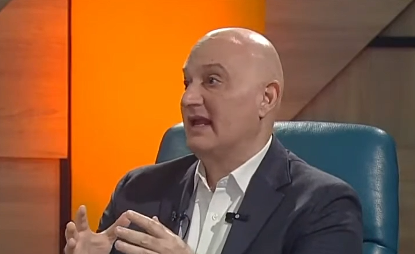 Ministro dice aumento de sueldo compensará efectos del impuesto al consumo