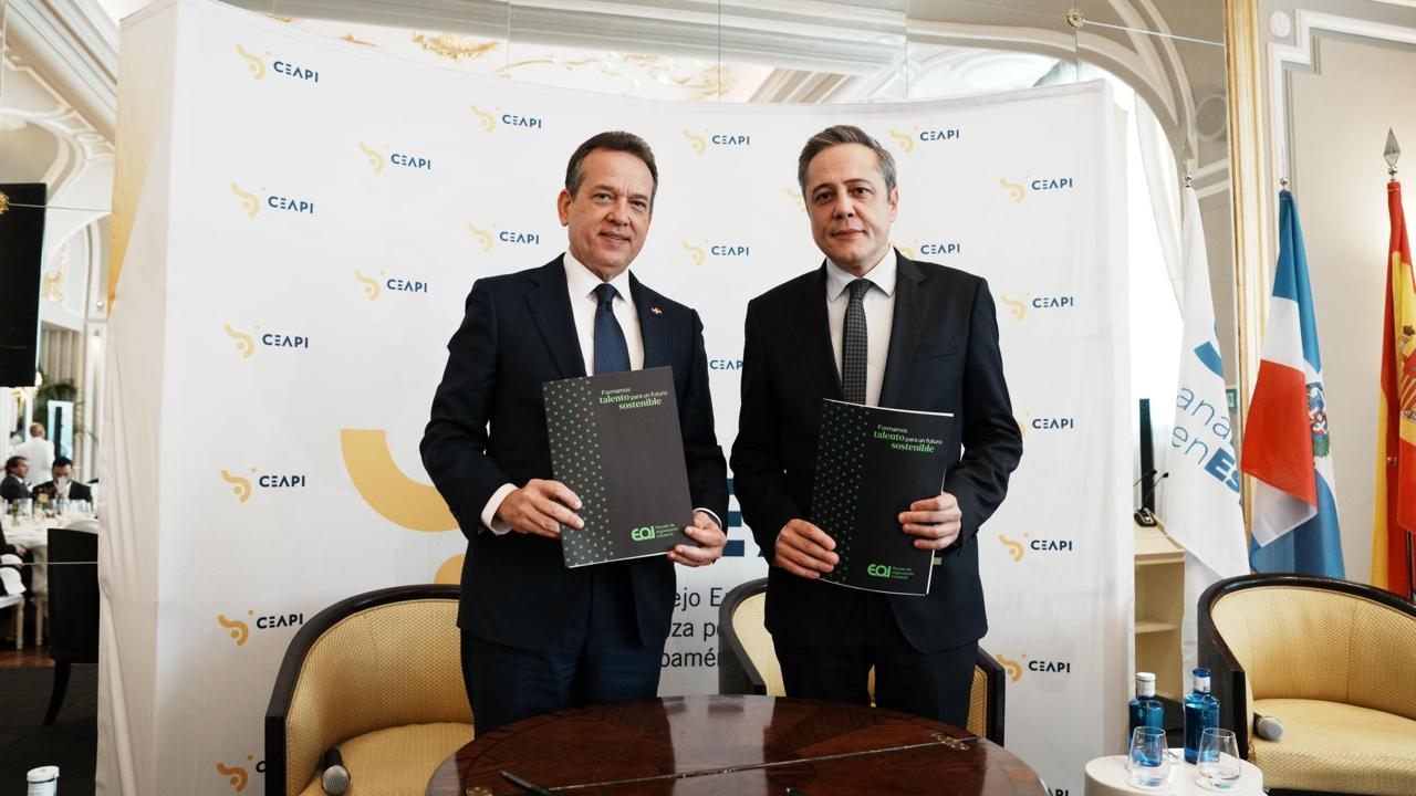 MICM y EOI de España firman acuerdo para capacitar a cinco mil dominicanos en semiconductores