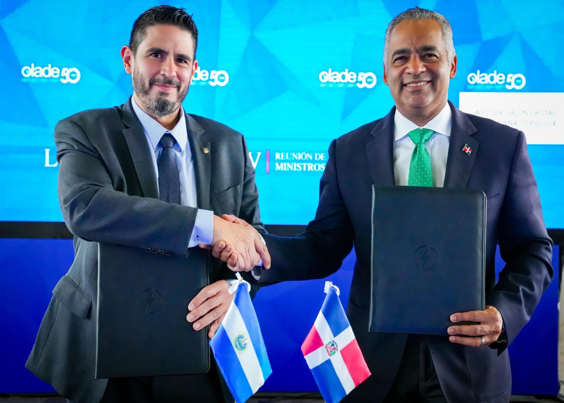 Dominicana firma acuerdo con El Salvador para fortalecer cooperación en hidrocarburos