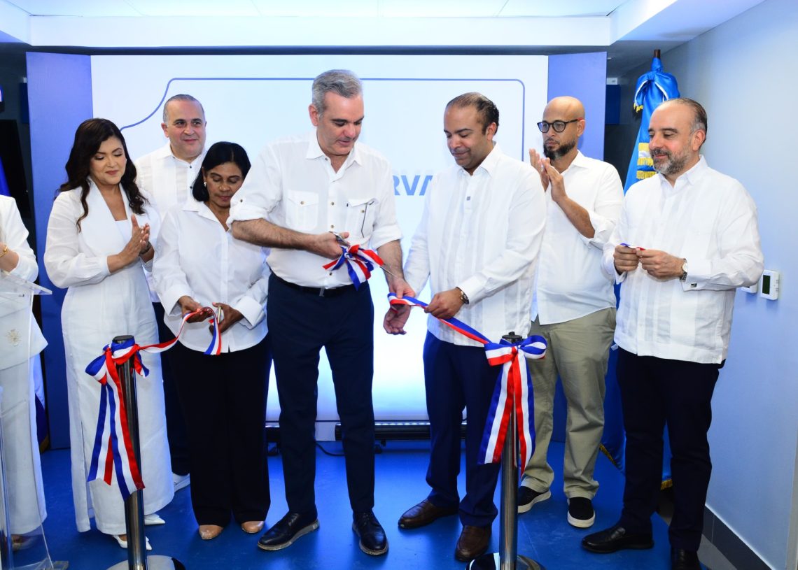 Presidente inaugura cuarta oficina de Banreservas en María Trinidad Sánchez