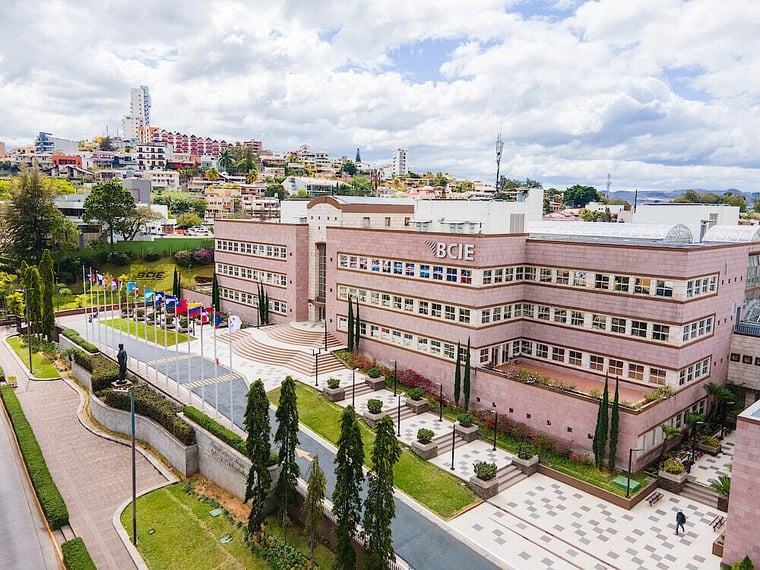 BCIE dispuesto a respaldar el proyecto del Tren Metropolitano de Santo Domingo BCIE dispuesto a respaldar el proyecto del Tren Metropolitano de Santo Domingo