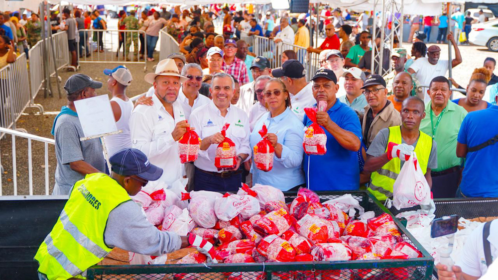 Más de 50 productos y dos combos especiales fueron vendidos en Feria Navidad del Cambio con el Inespre en San Cristóbal