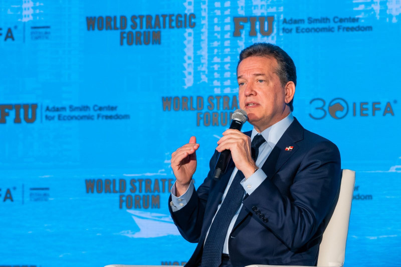 Ministro de Industria muestra ventajas para la inversión extranjera en el país Ministro de Industria muestra ventajas para la inversión extranjera en el país