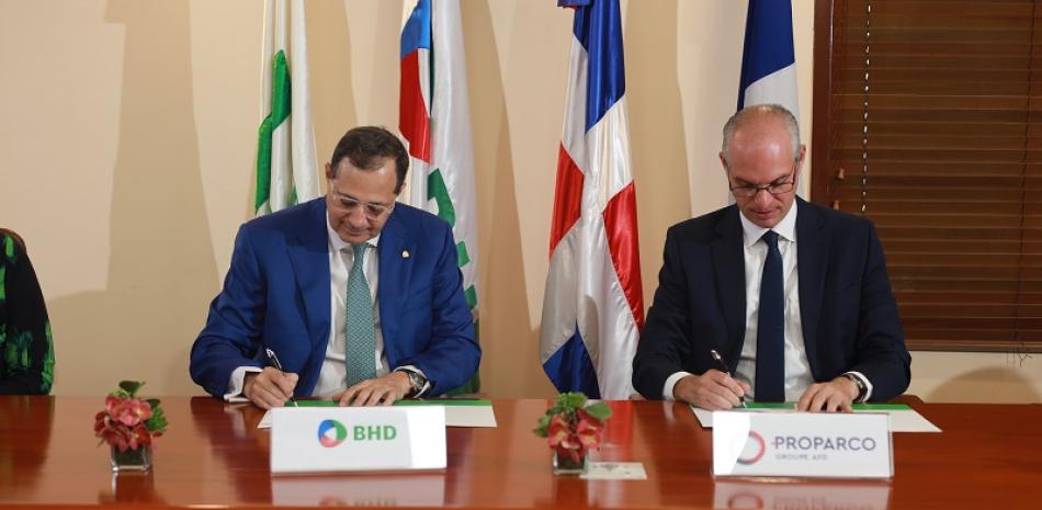 Proparco y el Banco BHD apoyan el acceso de mujeres dominicanas a viviendas económicas